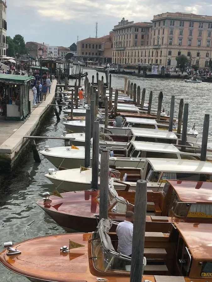 Rialto Regina Studium Apartment Venice